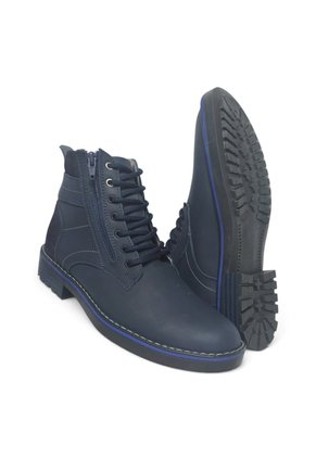 Botas En CUERO Para Hombre Marca Monserrate Ref Quechua Color Azul