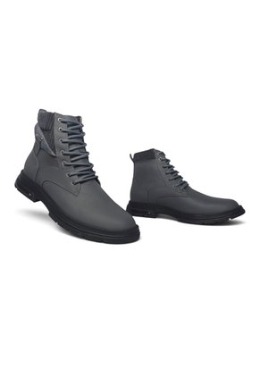 Botas En CUERO Para Hombre Marca Monserrate Ref Alquimia Color Gris