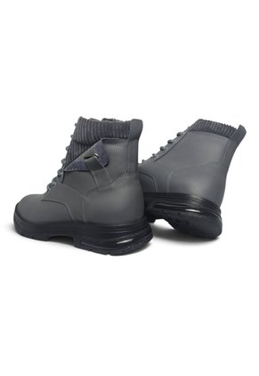 Botas En CUERO Para Hombre Marca Monserrate Ref Alquimia Color Gris