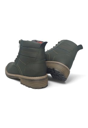 Botas En CUERO Para Hombre Marca Monserrate Ref Quechua Color Verde