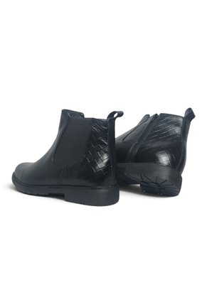 Botas En CUERO Para Hombre Marca Monserrate Ref Calarcá Color Negro