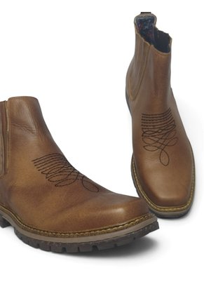 Botas En CUERO Para Hombre Marca Monserrate Ref El Aventurero Color Marron