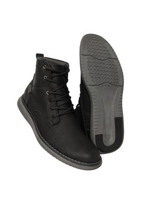 Botas En Cuero Para Hombre Color Negro Marca Monserrate Ref. Tibaná