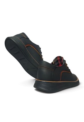 Zapatos En CUERO Para Hombre Marca Monserrate Ref Delta Color Negro