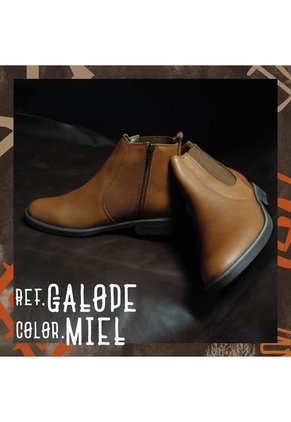 Botas En Cuero Para Hombre Color Miel Marca Monserrate R.Galope