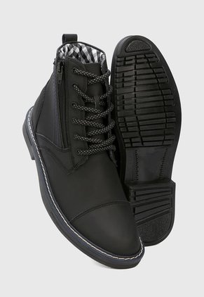 Bota Casual Negro Monserrate