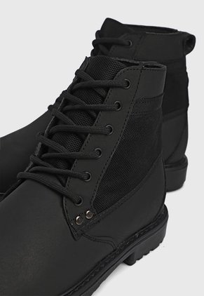 Bota Casual Negro Monserrate