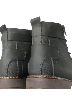 Botas En Cuero Para Hombre Color Verde Marca Monserrate Ref. Invicto