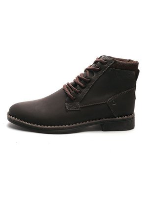 Bota Casual Café Monserrate