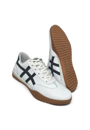 Tenis En CUERO Para Hombre Marca Monserrate Ref Cumbia Color Blanco