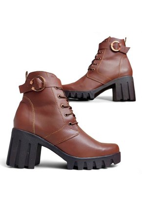 Bota De Mujer En CUERO Marca Moreliber By Monserrate Ref Perla Miel