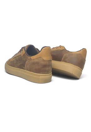 Tenis En CUERO Para Hombre Marca Monserrate Ref Silvestre Color Caoba