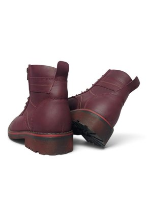 Botas En CUERO Para Hombre Marca Monserrate Ref Quechua Color Vino