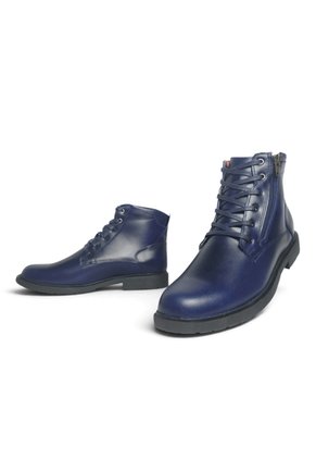 Botas En CUERO Para Hombre Marca Monserrate Ref Nogal Color Azul