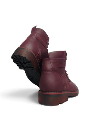 Botas En CUERO Para Hombre Marca Monserrate Ref Quechua Color Vino