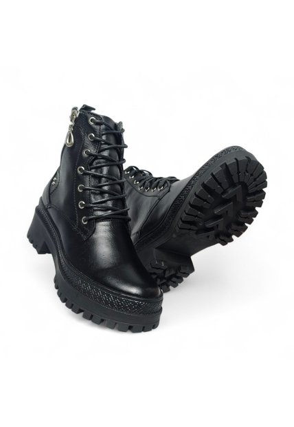 Bota De Mujer En Cuero Color Negro MoreLiber Ref. Brava
