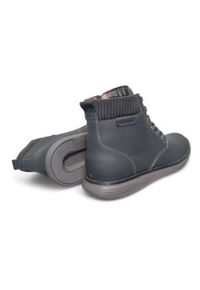 Botas En CUERO Para Hombre Color Gris Marca Monserrate Ref. Timbal