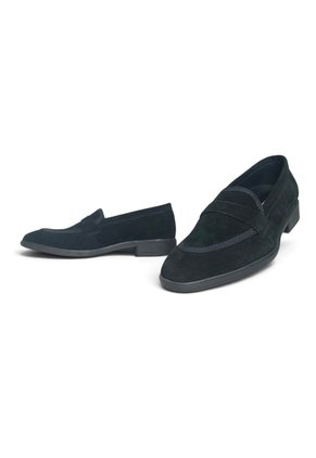 Mocasines Loafer En CUERO Para Hombre Marca Monserrate Ref Brisa Color Negro