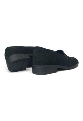 Mocasines Loafer En CUERO Para Hombre Marca Monserrate Ref Brisa Color Negro