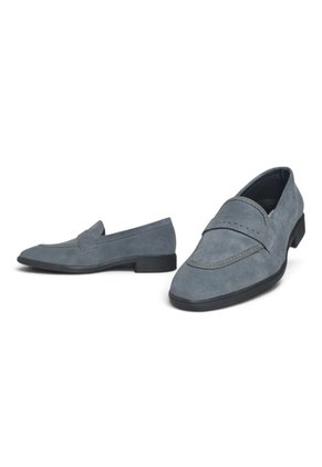 Mocasines Loafer En CUERO Para Hombre Marca Monserrate Ref Brisa Color Gris