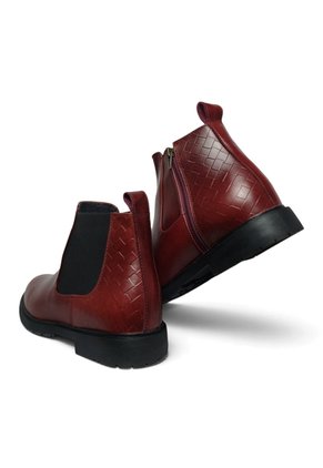 Botas En CUERO Para Hombre Marca Monserrate Ref Calarcá Color Vino