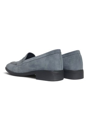 Mocasines Loafer En CUERO Para Hombre Marca Monserrate Ref Brisa Color Gris
