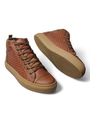 Tenis En CUERO Para Mujer Marca Moreliber Ref Prisma Color Miel