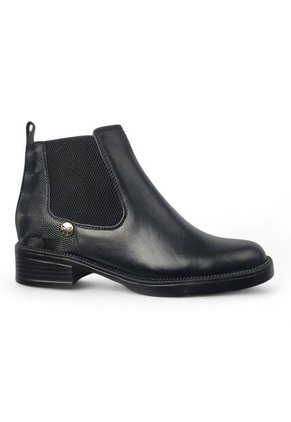 Botas Para Mujer En Cuero Color Negro Marca MoreLiber Ref. Esbelta