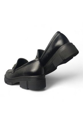 Zapatos Para Mujer En Cuero Color Negro  Marca MoreLiber Ref. Selecta