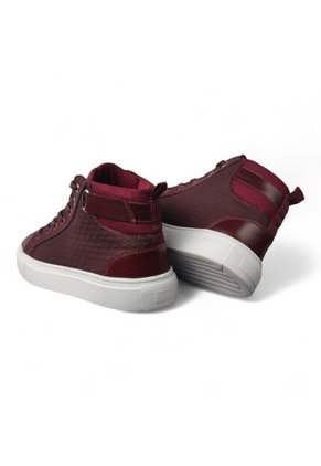 Tenis En CUERO Para Mujer Marca Moreliber Ref Prisma Color Vino