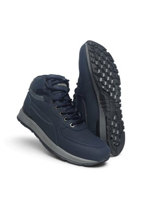 Tenis En Bota De CUERO Para Hombre Marca Monserrate Ref Palmas Color Azul