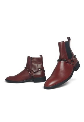 Botas En CUERO Para Hombre Marca Monserrate Ref Sinfonía Color Vino