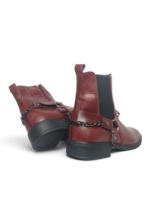 Botas En CUERO Para Hombre Marca Monserrate Ref Sinfonía Color Vino