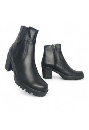 Botines De Mujer En Cuero Color Negro MoreLiber Ref. Lux