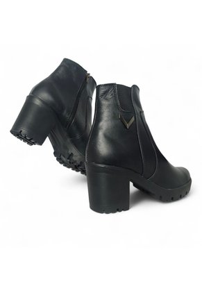 Botines De Mujer En Cuero Color Negro MoreLiber Ref. Lux