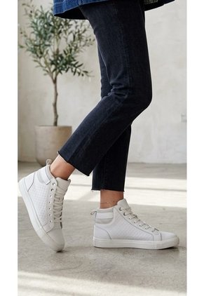 Tenis En CUERO Para Mujer Marca Moreliber Ref Prisma Color Blanco