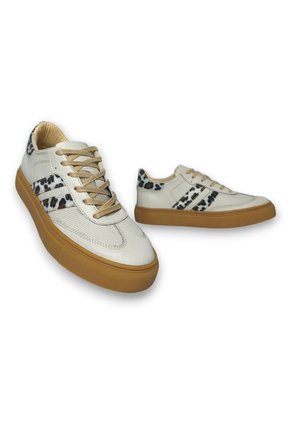 Tenis En CUERO Para Mujer Marca Moreliber Ref Urbana Color Nacar-print