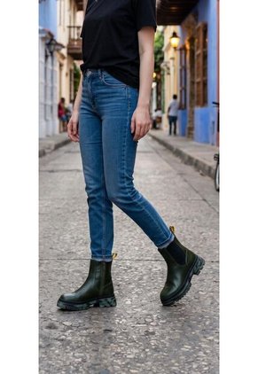 Botines De Mujer En Cuero Color Verde MoreLiber Ref. Genesis
