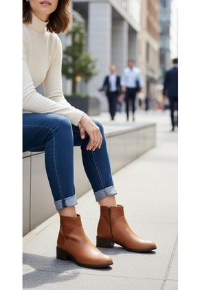 Botines De Mujer En Cuero Color Miel MoreLiber Ref. Diva