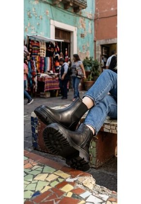 Botines De Mujer En Cuero Color Negro MoreLiber Ref. Genesis