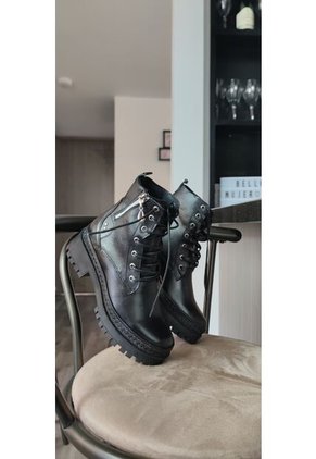 Bota De Mujer En Cuero Color Negro MoreLiber Ref. Brava