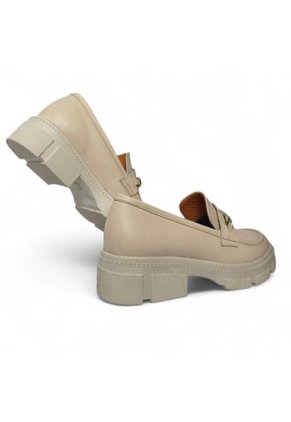 Zapatos Para Mujer En Cuero Color Beige Marca MoreLiber Ref. Selecta