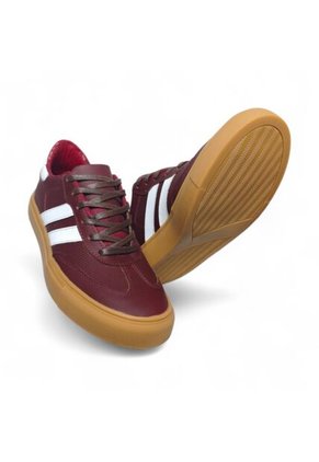 Tenis En CUERO Para Mujer Marca Moreliber Ref Urbana Color Vino-blanco