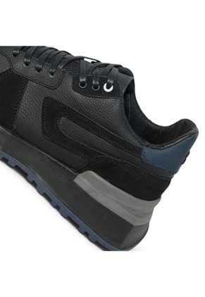 Tenis En CUERO Para Hombre Marca Monserrate Ref Macondo Color Negro