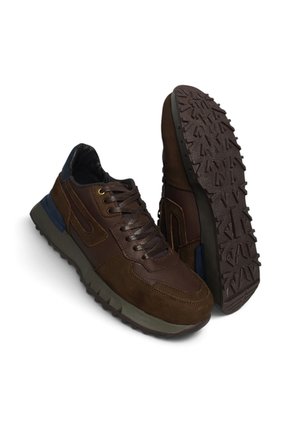 Tenis En CUERO Para Hombre Marca Monserrate Ref Macondo Color Café