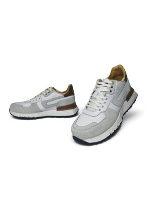 Tenis En CUERO Para Hombre Marca Monserrate Ref Macondo Color Blanco