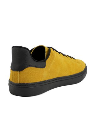 Tenis Cuero Amarillo Moopy BP-701