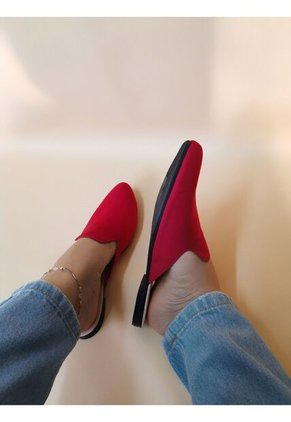 Zuecos Rojos Atemporales