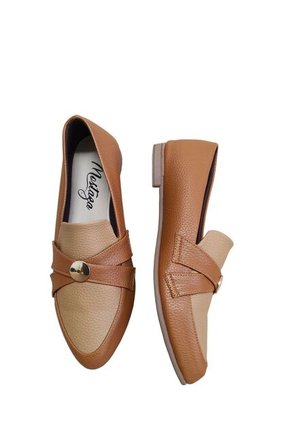 Mocasines Caramelo Suave Con Botón Oro