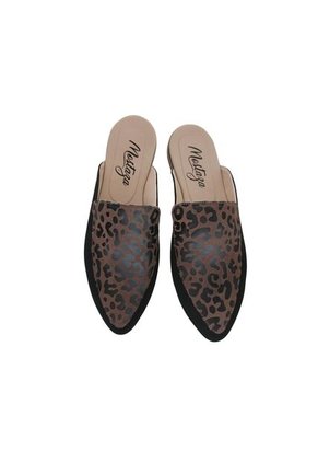 Zueco Negro Nobuck Con Animal Print